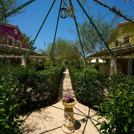 Ξενοδοχείο με διαμερίσματα Villaggio Maistro